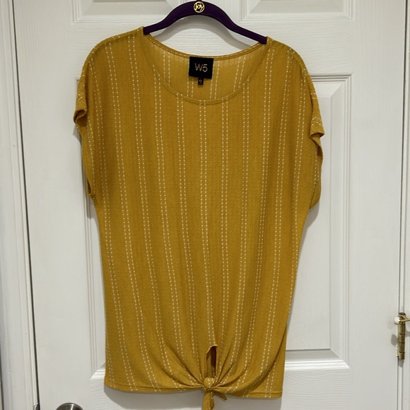 Women’s size Large tops - Picture 5 of 8